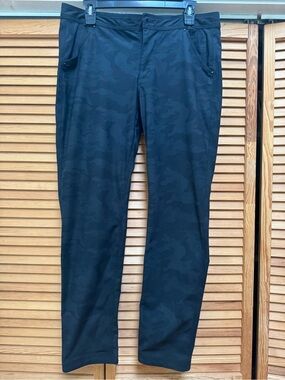 Lululemon Day Trip / Keep Moving Camo Pants Trousers Tapered Size 8 Black Gray